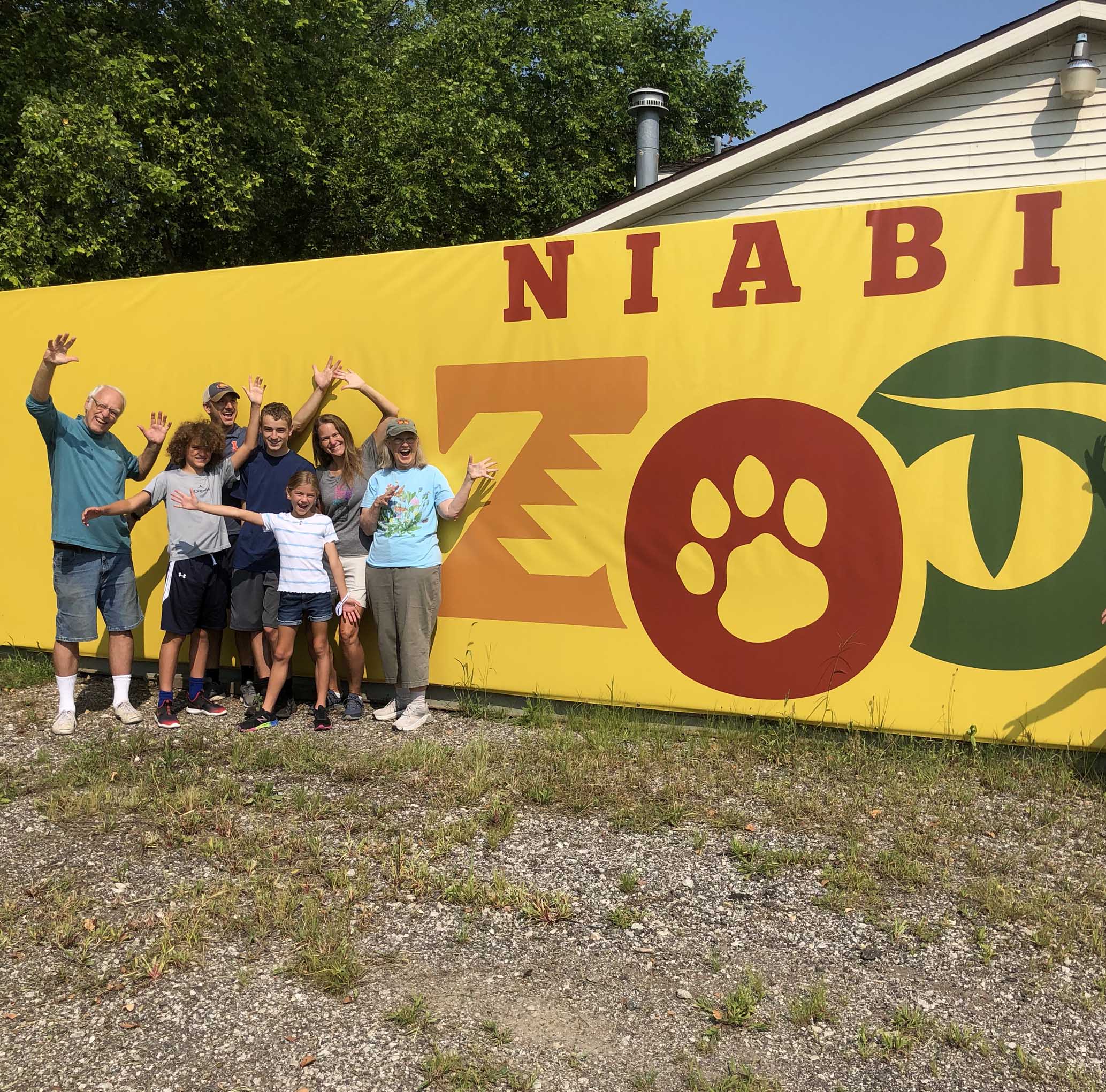 sponsor-family-with-niabi-sign-2067x2041