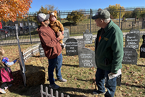volunteer-at-extinct-cemetery-300x200